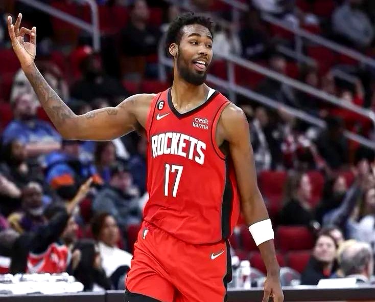 休斯敦火箭训练开放日,赛后队长鼓劲引欢呼,葡超在即,身体对抗强度拉满 休斯敦火箭训练开放日,赛后队长鼓劲引欢呼,葡超在即,身体对抗强度拉满